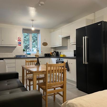 Lovely Double Rooms In Euston & Square In Central Лондон Екстериор снимка