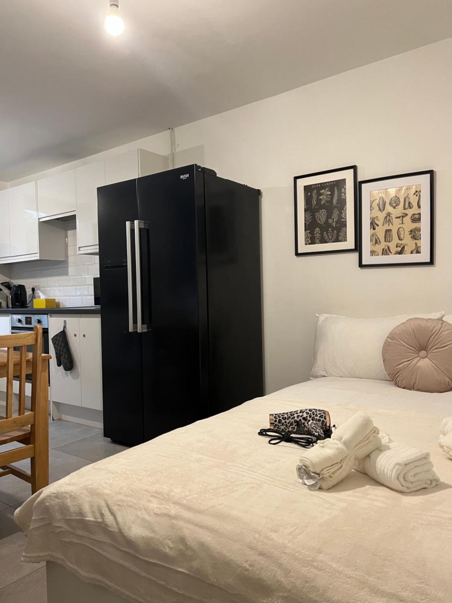 Lovely Double Rooms In Euston & Square In Central Лондон Екстериор снимка