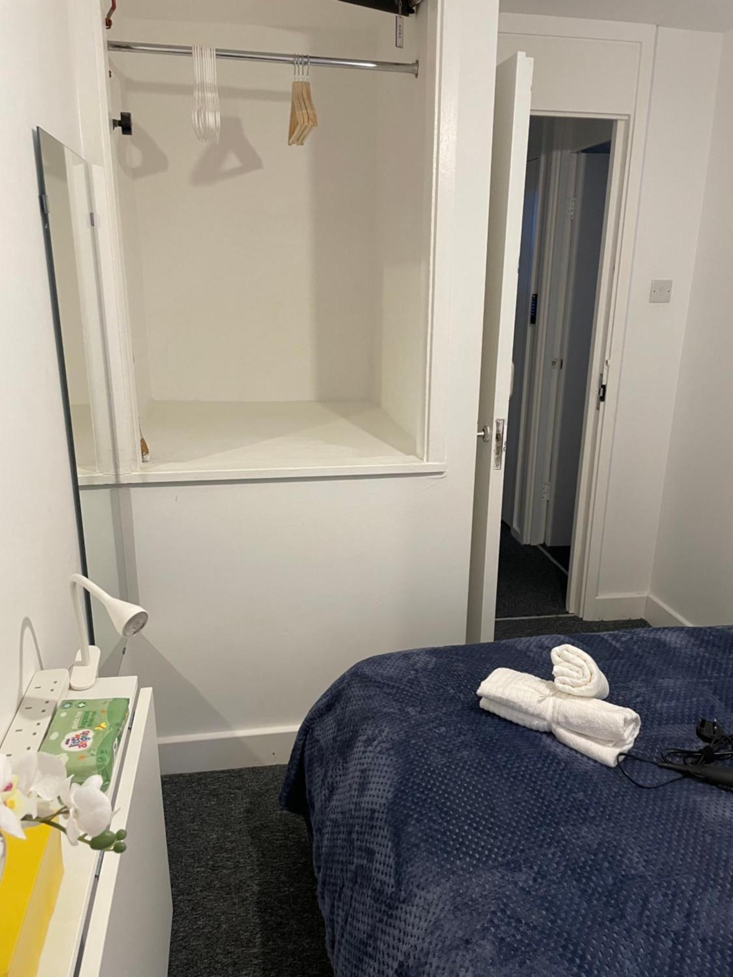 Lovely Double Rooms In Euston & Square In Central Лондон Екстериор снимка