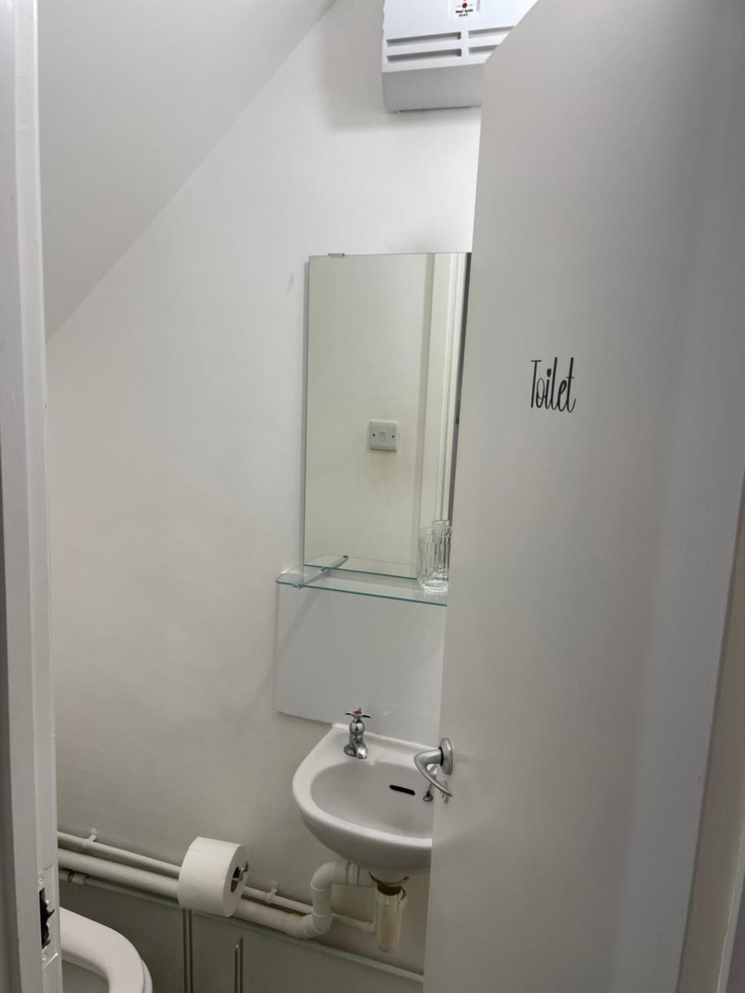 Lovely Double Rooms In Euston & Square In Central Лондон Екстериор снимка