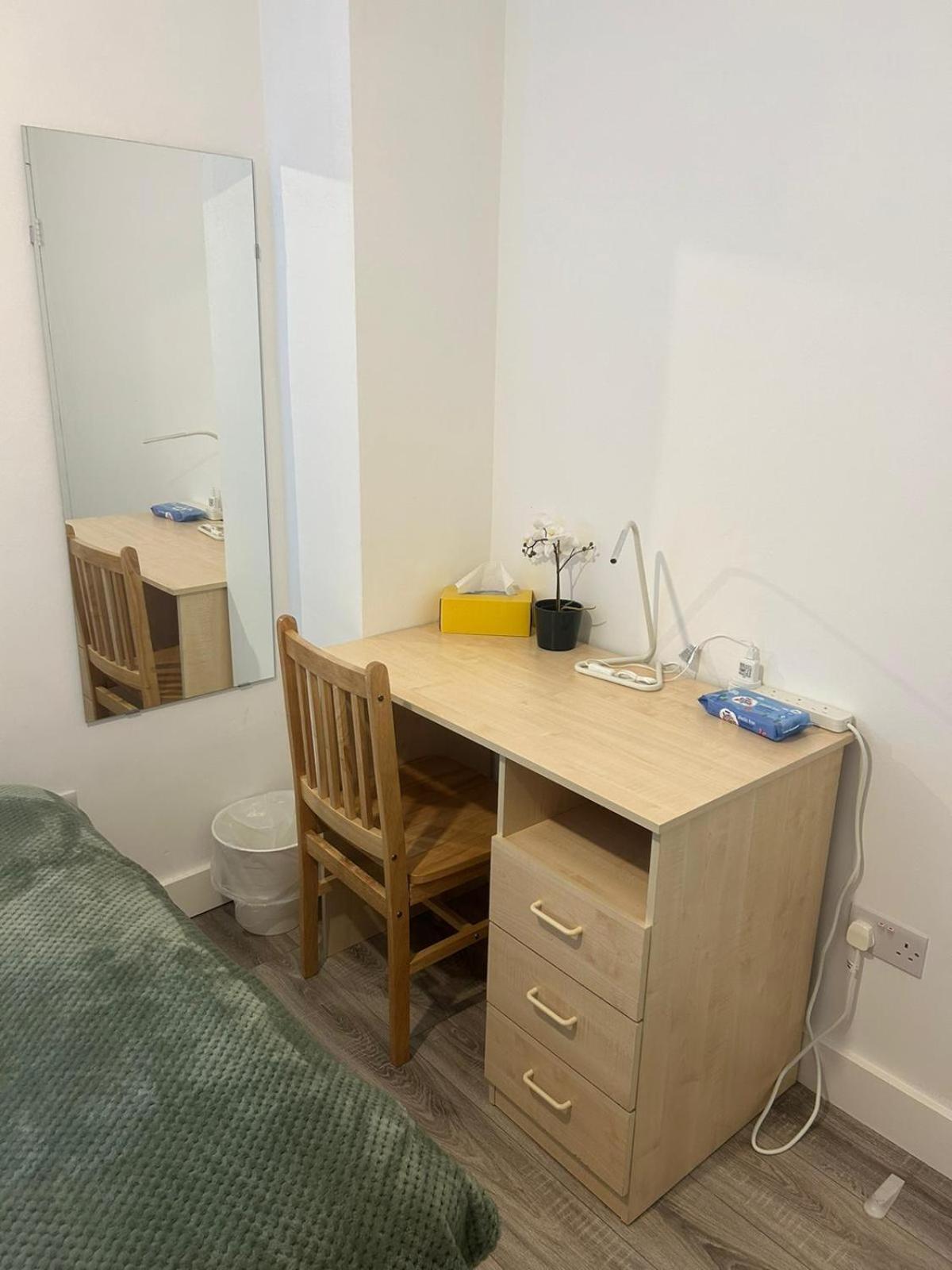 Lovely Double Rooms In Euston & Square In Central Лондон Екстериор снимка