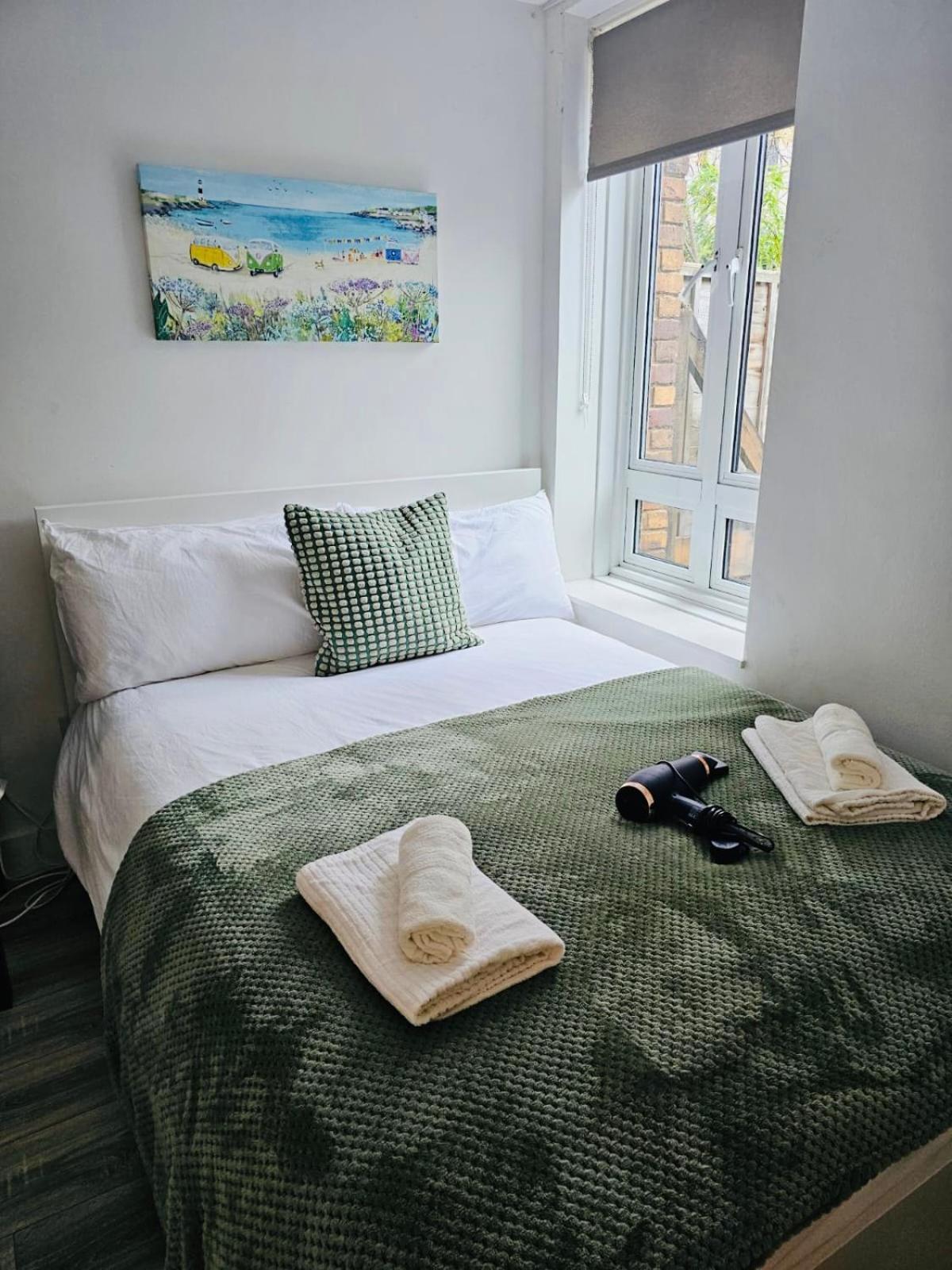 Lovely Double Rooms In Euston & Square In Central Лондон Екстериор снимка